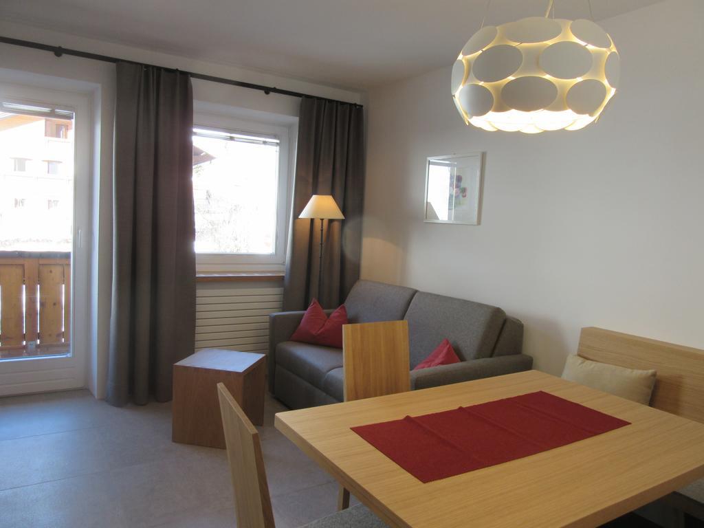 Appartements Haus Bachmann San Candido Ngoại thất bức ảnh